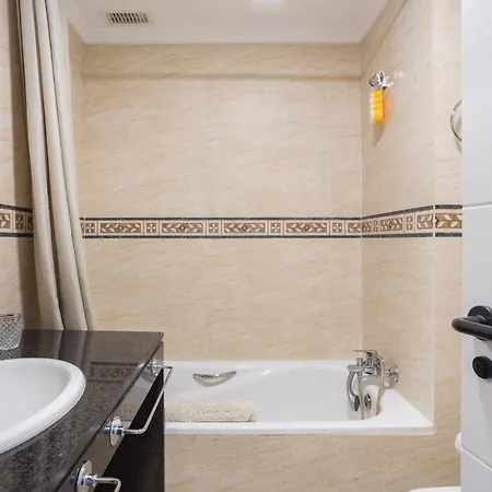 Daire Lagos Del Castillo *